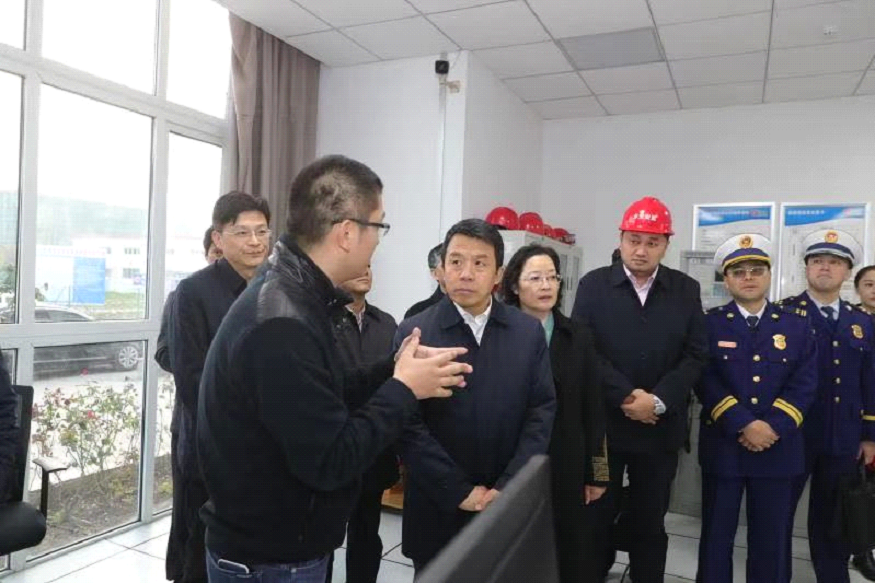 2019年11月27日泰興市委書(shū)記劉志明一行來(lái)我司調(diào)研(圖3) 2019年11月27日泰興市委書(shū)記劉志明一行來(lái)我司調(diào)研(圖3)
